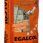 dorpel vensterbank plint vijverrand mortel cement uitvlakken stellen leggen