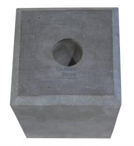 lichtblauw grijs hardstenen poer gezoet met gat en facet overkapping